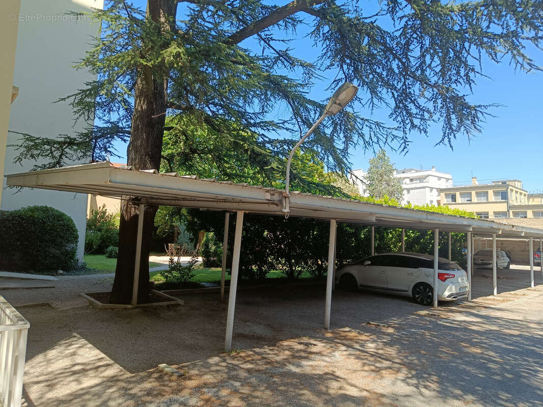Appartement Type 2 avec balcon, cave et parking, Résidence LE FLANDREYSY, 26000 Valence - photo 12