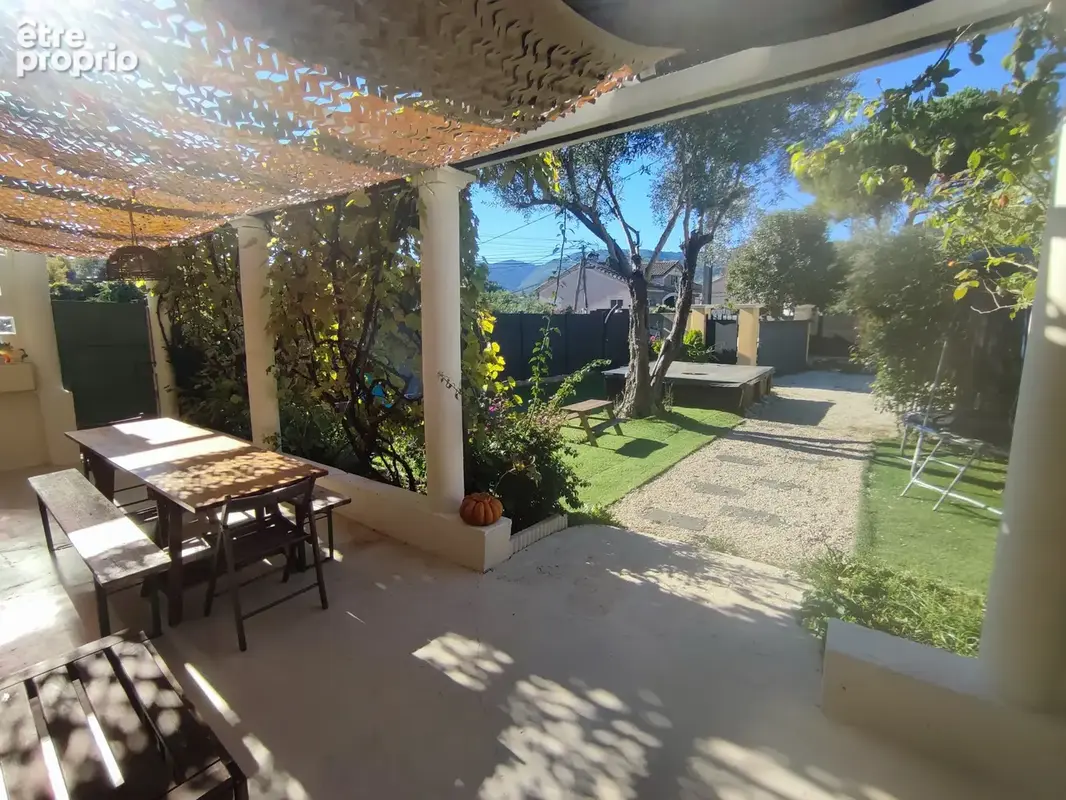 Pegomas centre maison 4 pieces 82 m2 jardin 353 m2 - photo 2