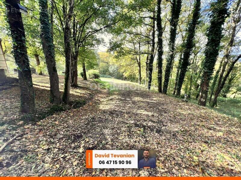 Maison à LA CHAPELLE-MONTMARTIN