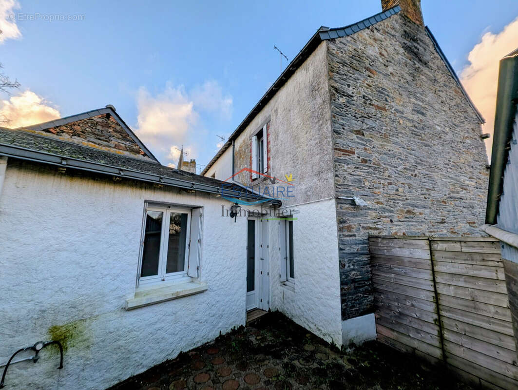 Maison à SAFFRE