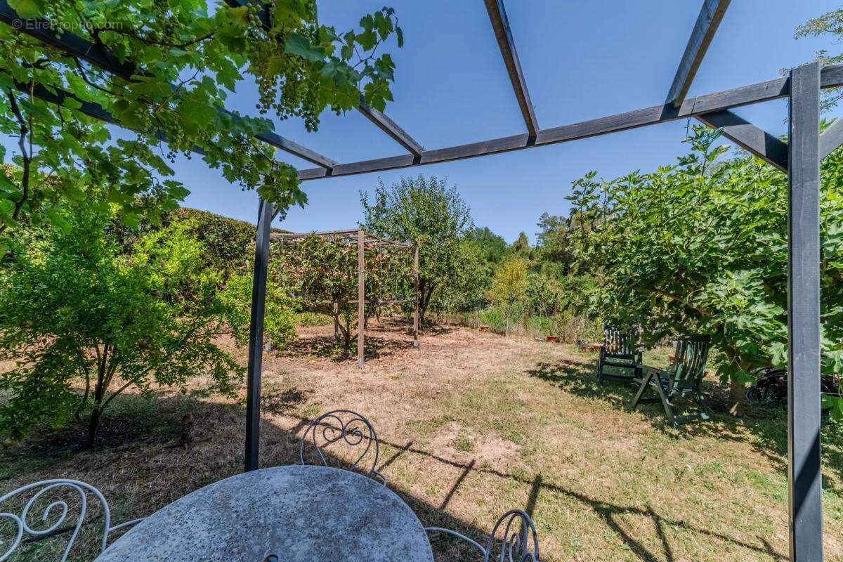 69400 - ARNAS - Maison familiale de 133 m² avec terrain - photo 13
