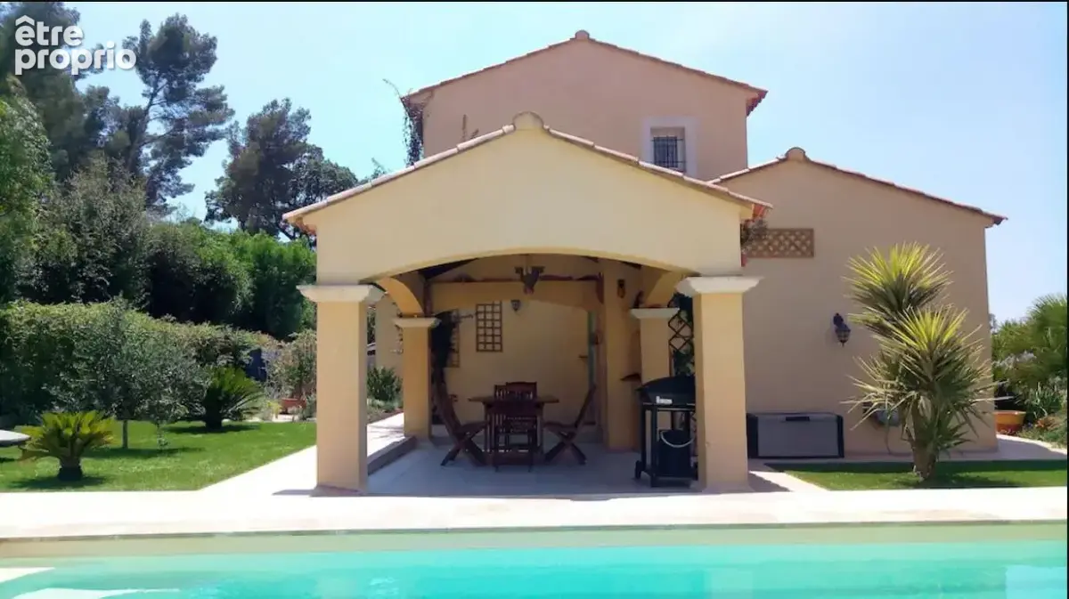 Maison familiale 7 pièces avec piscine   Saint-Cyr-sur-Mer Village - photo 2