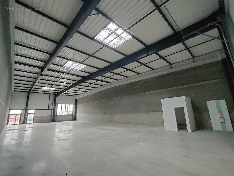 Autre à BOURGOIN-JALLIEU