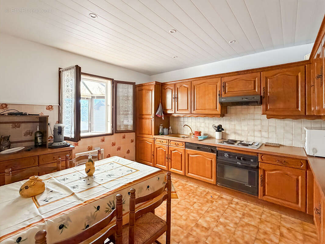 A VENDRE EN EXCLUSIVITÉ Maison T4 de 110 m² sur une belle parcelle de 1015 m² secteur des Aubagnens 13190 Allauch - photo 10
