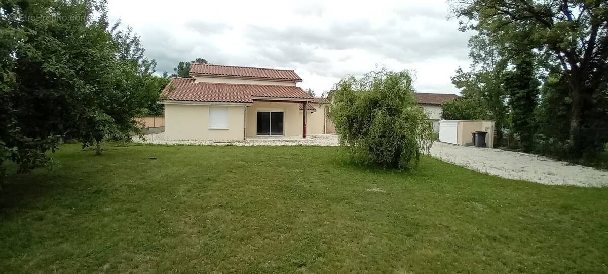 Maison à CHALAMONT