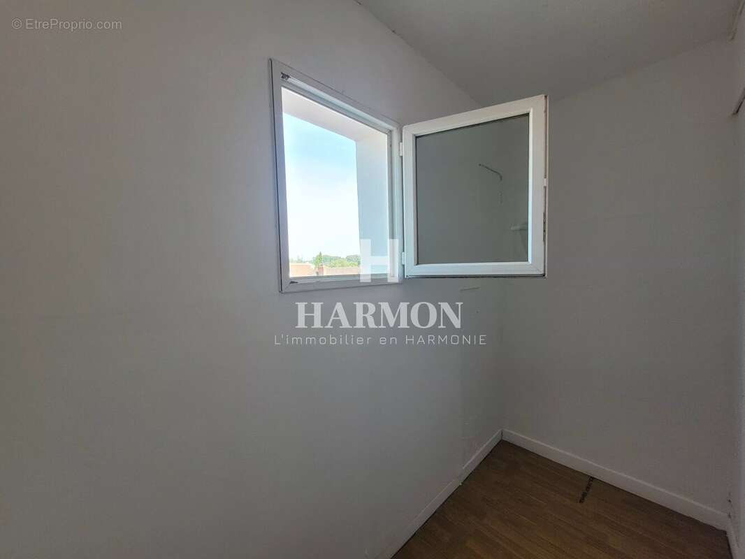 HARMON À VENDRE – Grand appartement a rénover - photo 9