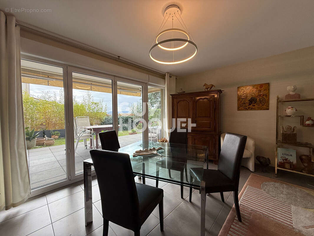 Appartement à VOURLES