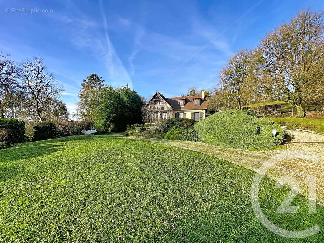 Maison à SAINT-PHAL