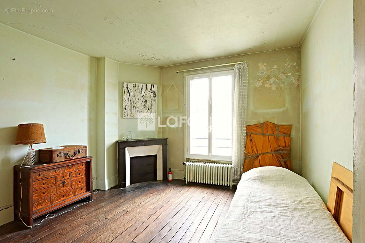 Appartement à PARIS-14E