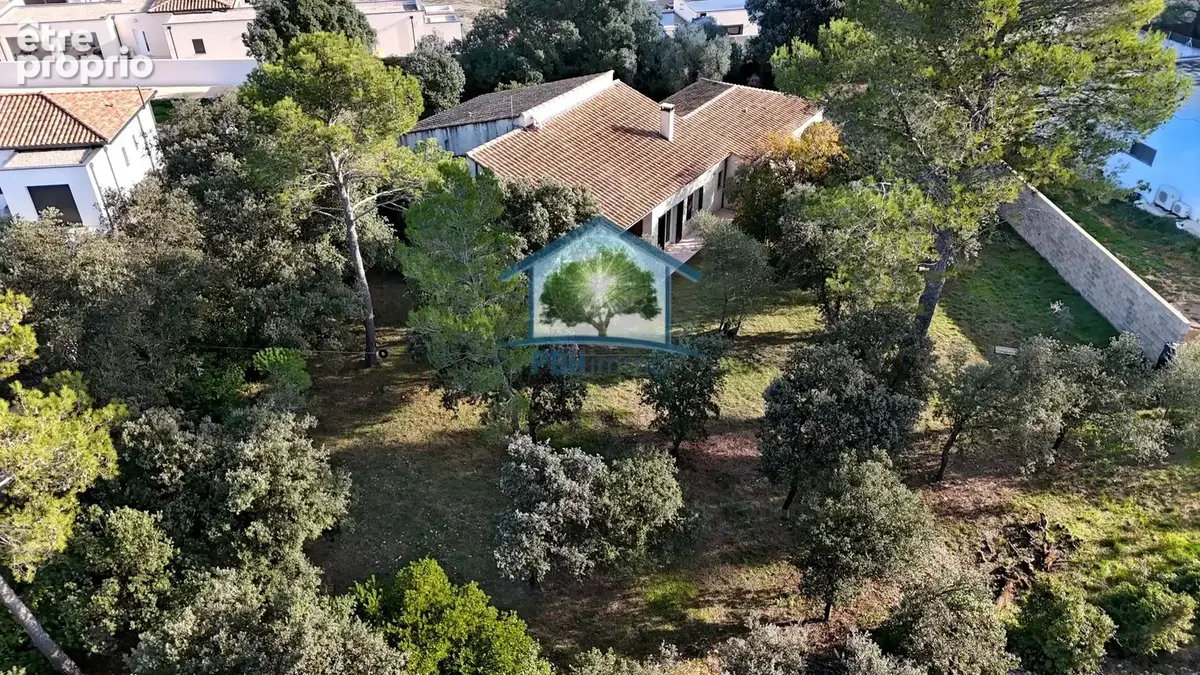 NIMES (30), Propriété de 193 m2 sur terrain de 2676m2 - photo 2