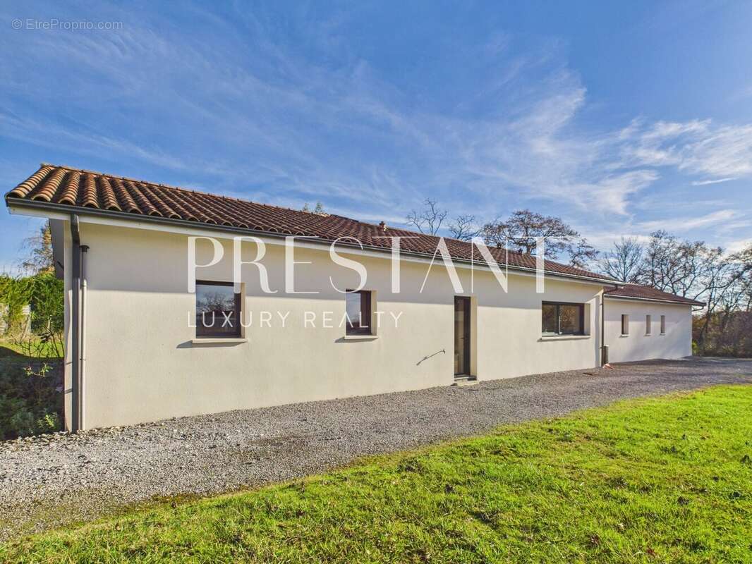 Maison à PEYREHORADE