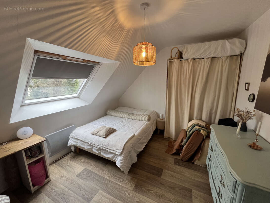 Maison à LANGROLAY-SUR-RANCE