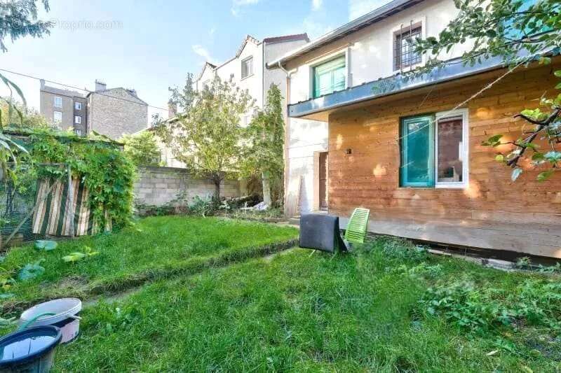 94400 vitry sur seine maison 3 pieces 65.14 m² avec un terrain de 315 m² et une terrasse de 50 m² et une cave et un parking - photo 2