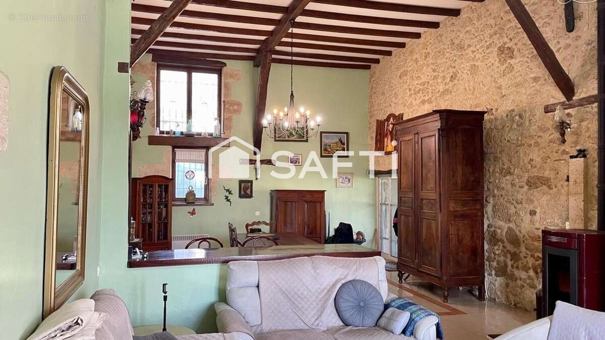 Maison 218 m² à Fieux  - photo 2
