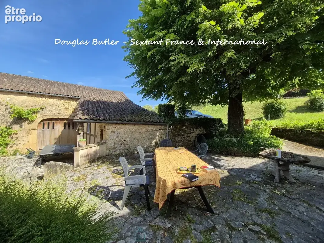Superbe propriété en pierre de caractère avec gîte, annexe et vue dégagée - photo 7