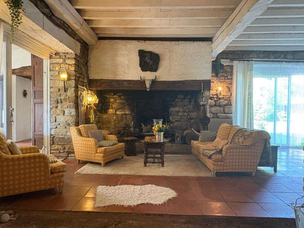 Maison à HAUT-DE-BOSDARROS