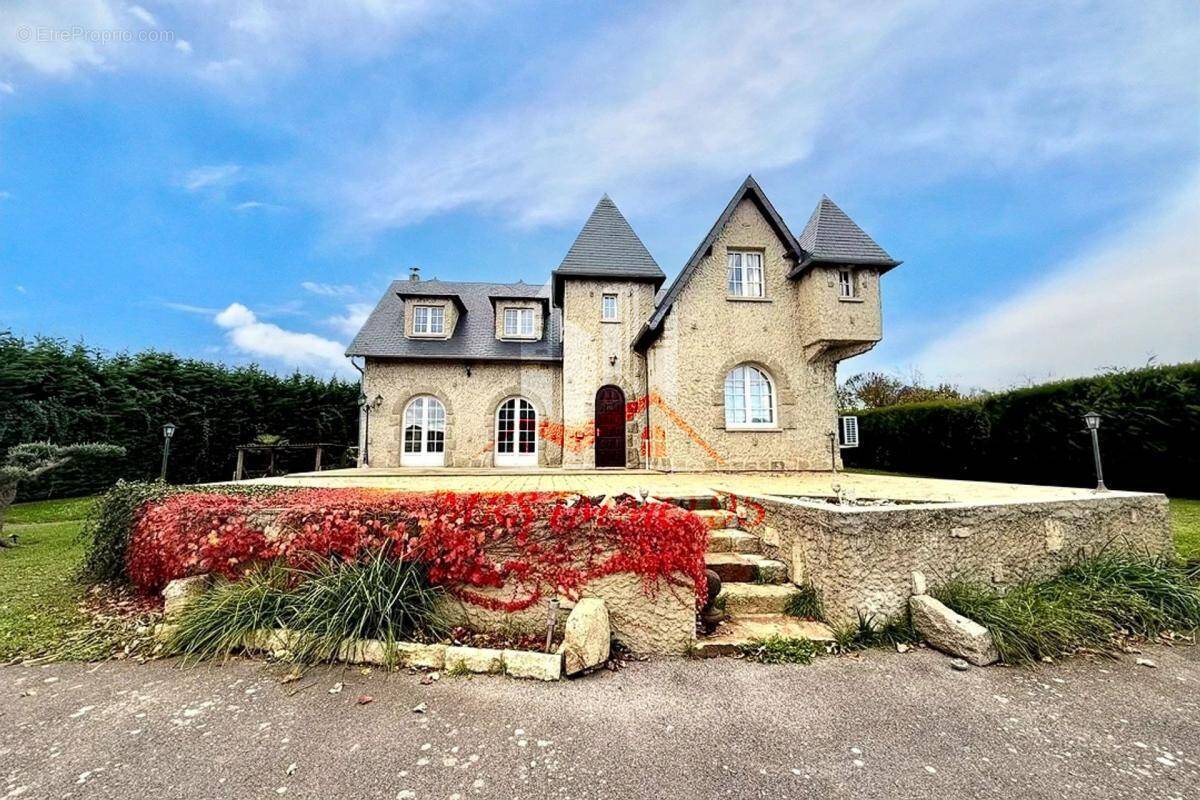 Maison à CROUY-EN-THELLE