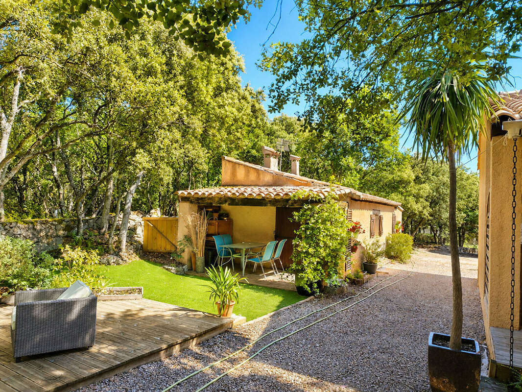 Maison à REGUSSE