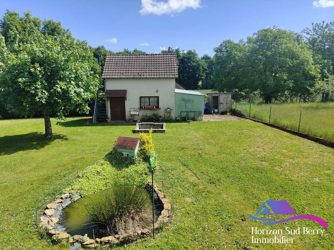 Jardin et dépendance - Maison à BRIANTES