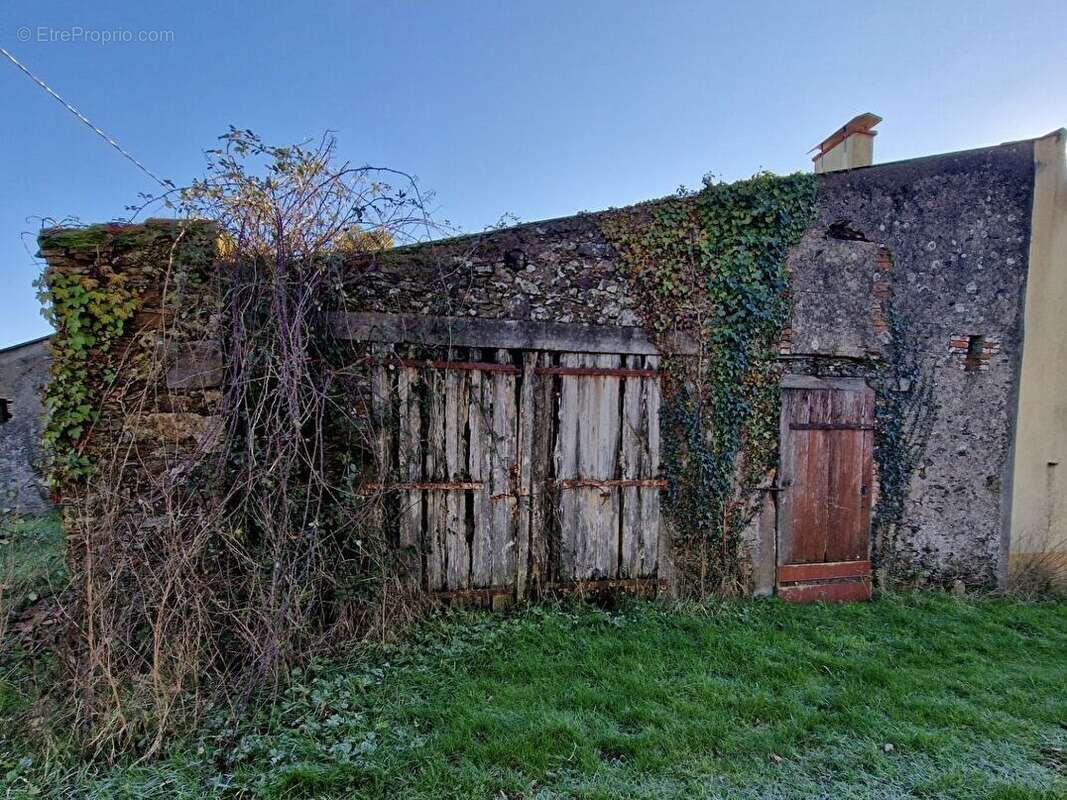 Maison à ROCHESERVIERE