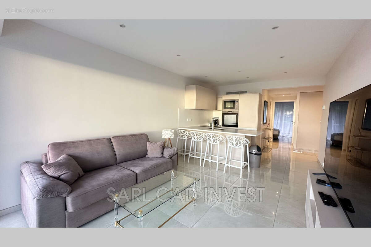 Appartement à VALLAURIS