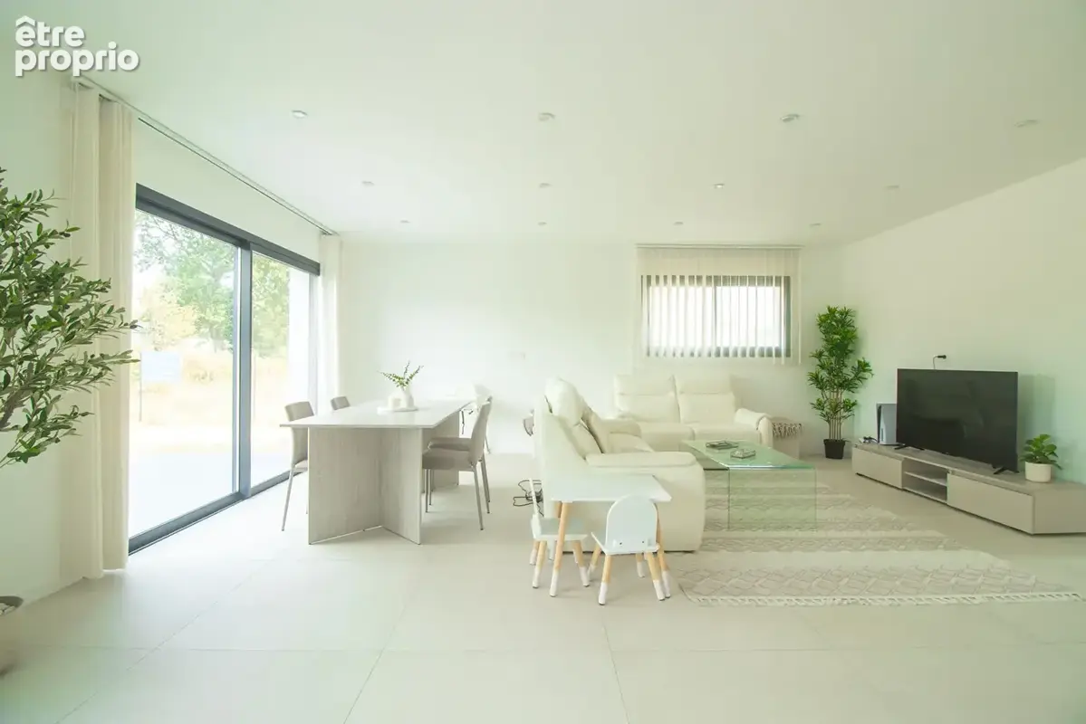 Maison contemporaine - 6 pièces - 145 m² - 4 chambres - Terrasse, Jardin et Garage - photo 5