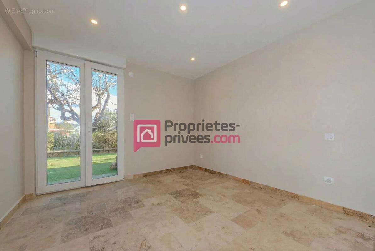 Mougins/Le Cannet villa individuelle rénovée entièrement, 3 pièces 55 m2, terrasse jardin parkings - photo 3