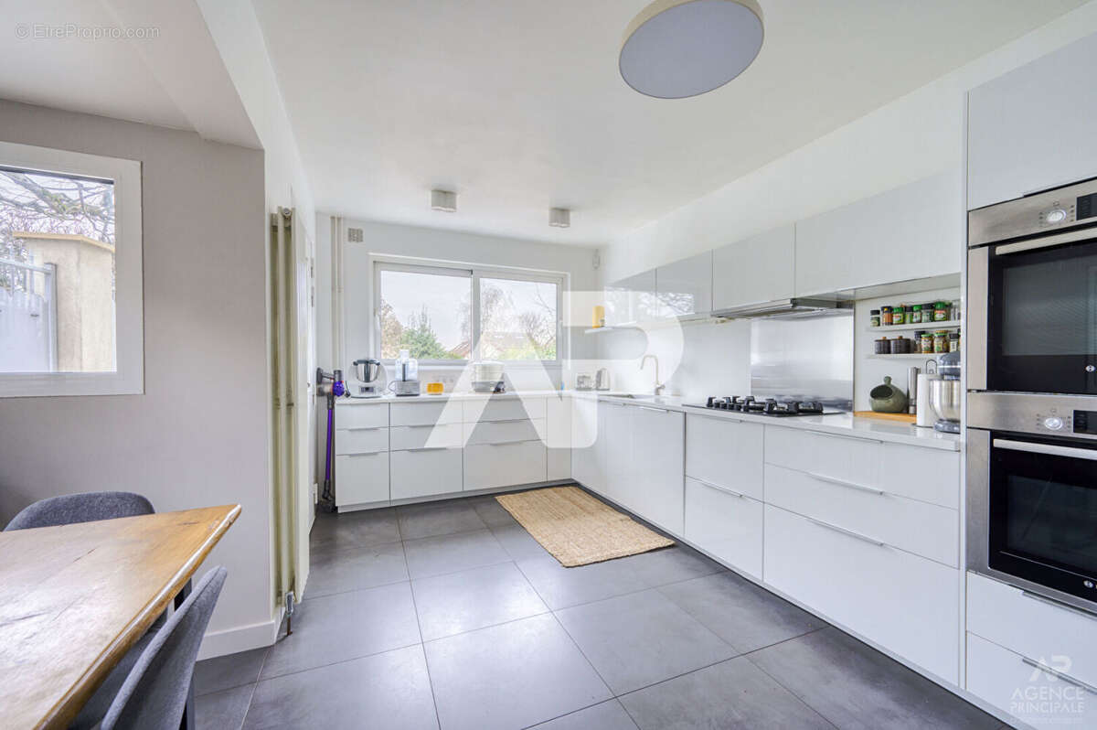 Maison à RUEIL-MALMAISON