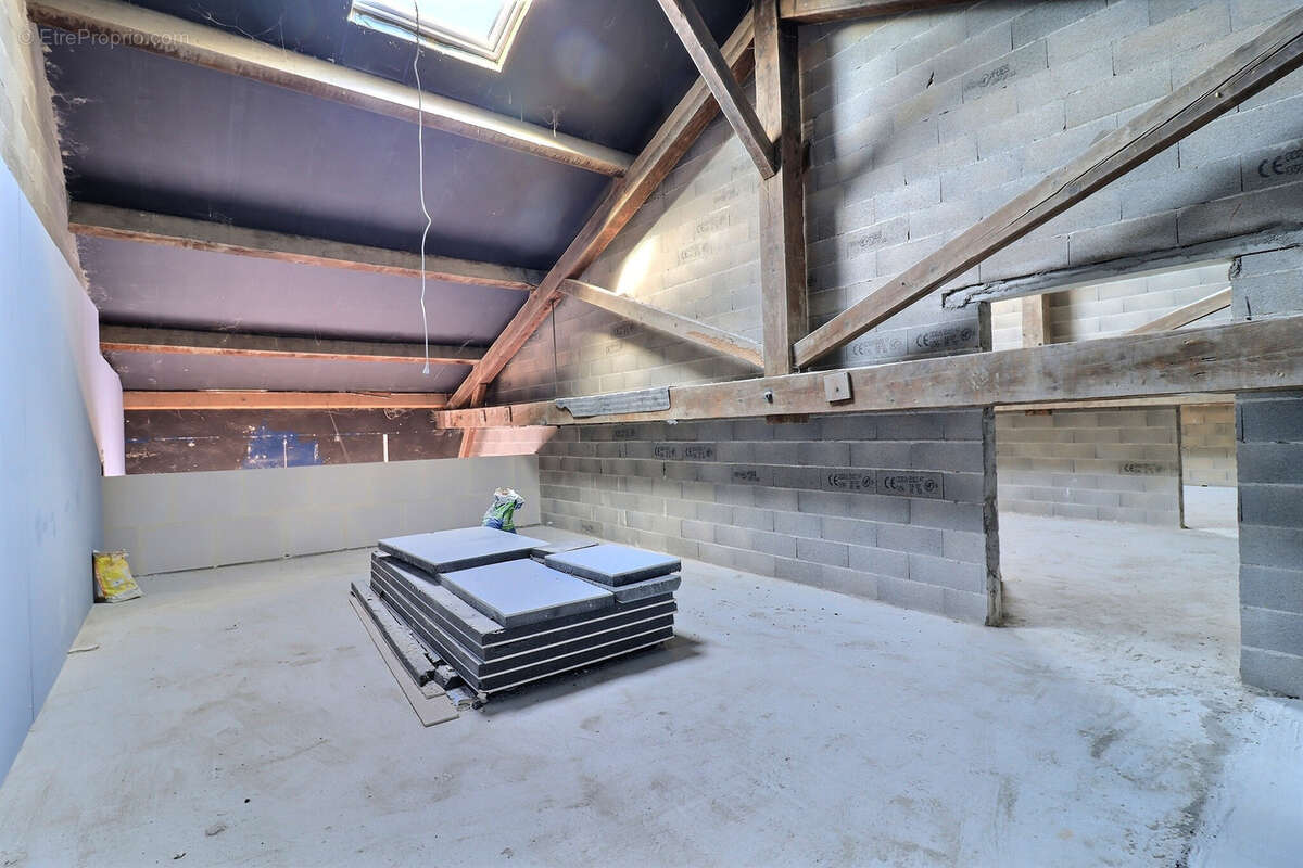 Commerce à SOMMIERES