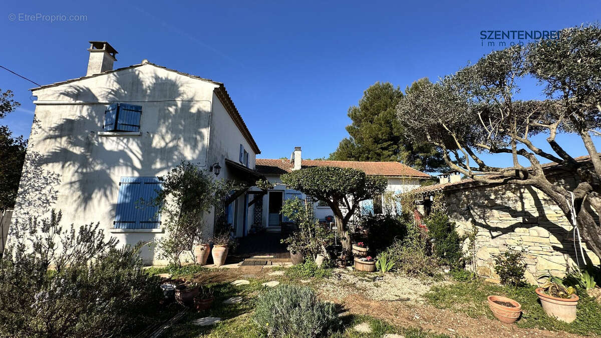 Szentendrei Immobilier - maison + dépendance - LUNEL - Grand terrain  - Maison à LUNEL