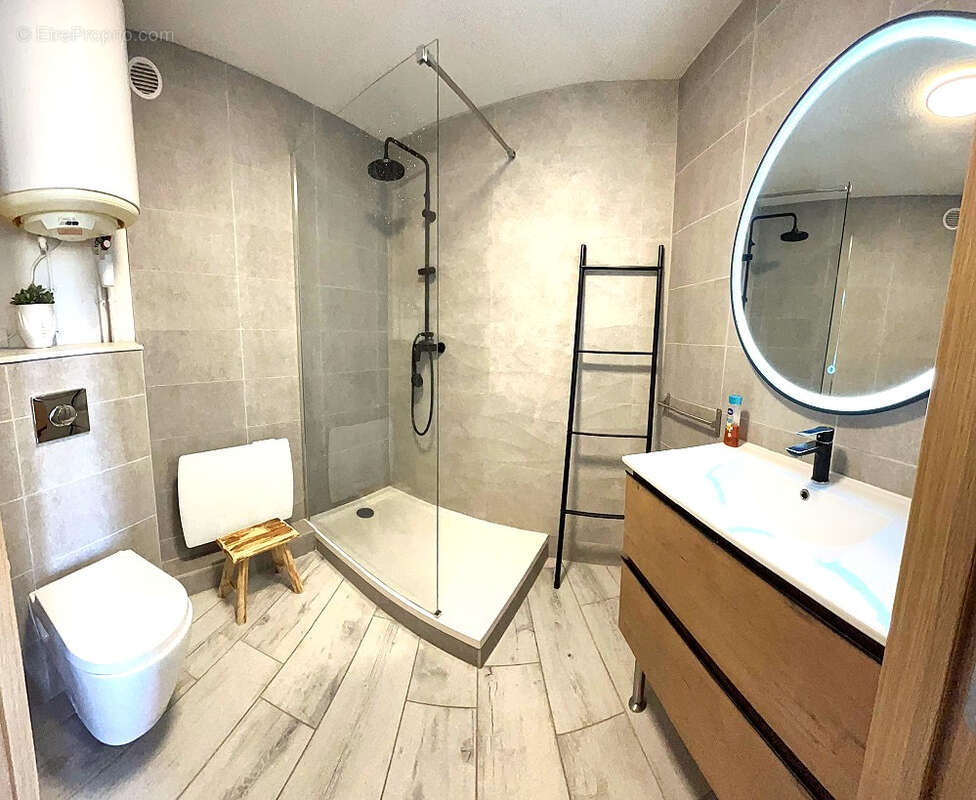 Appartement à BORMES-LES-MIMOSAS