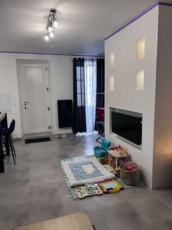 Maison à CORME-ROYAL