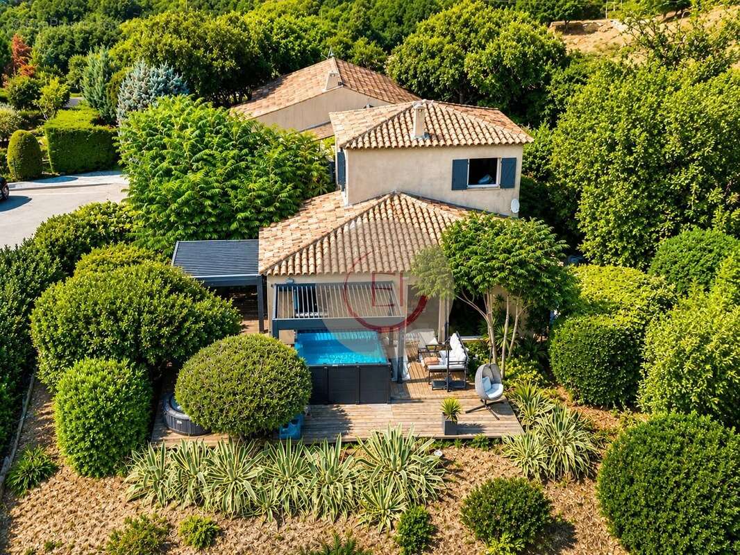Photo Maison à Les Adrets-De-L'esterel au prix de 650 000€