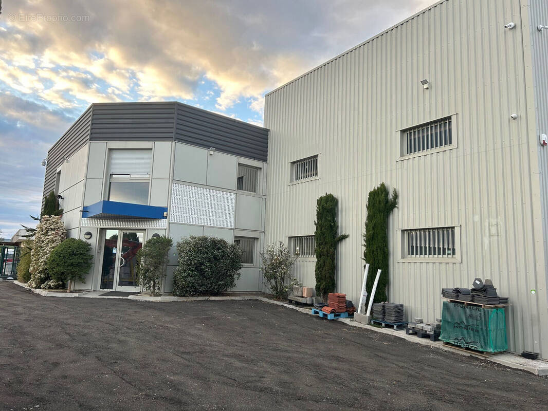 Photo 1 - Commerce à RIOM