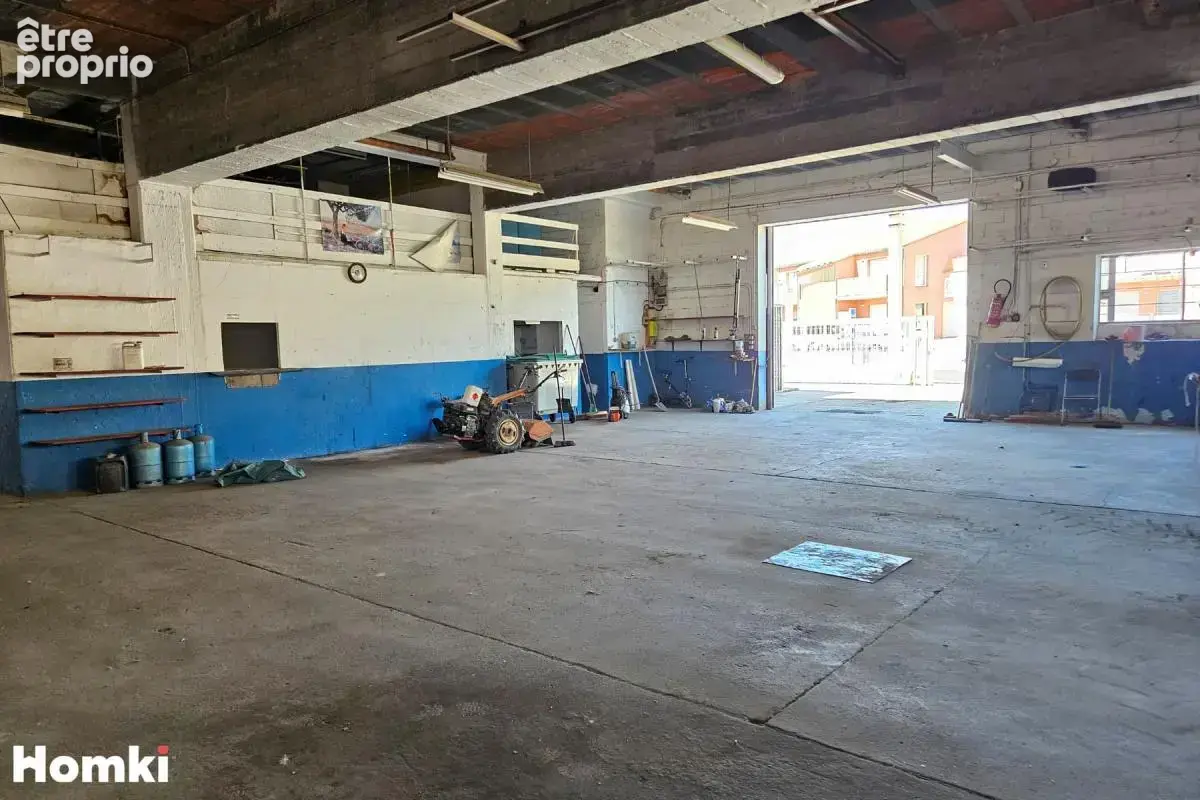 Local commercial T6 de 470 m² à Ille-sur-Têt 66130, Route de Perpignan - photo 3