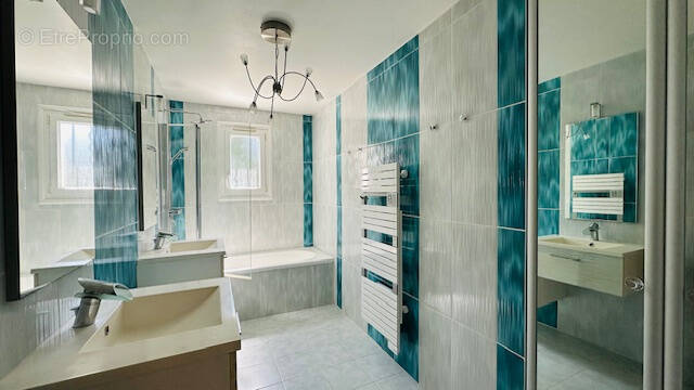 Maison à VAISON-LA-ROMAINE