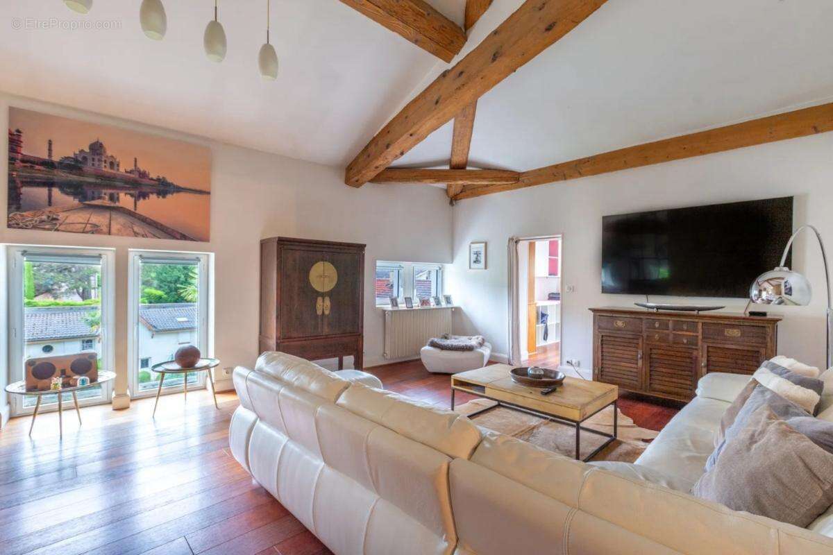 Appartement de caractère T4 de 125 m² à Collonges-au-Mont-d'Or - photo 6