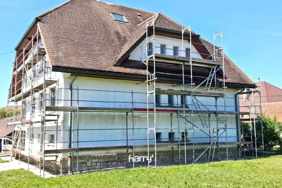 Appartement à FRASNE