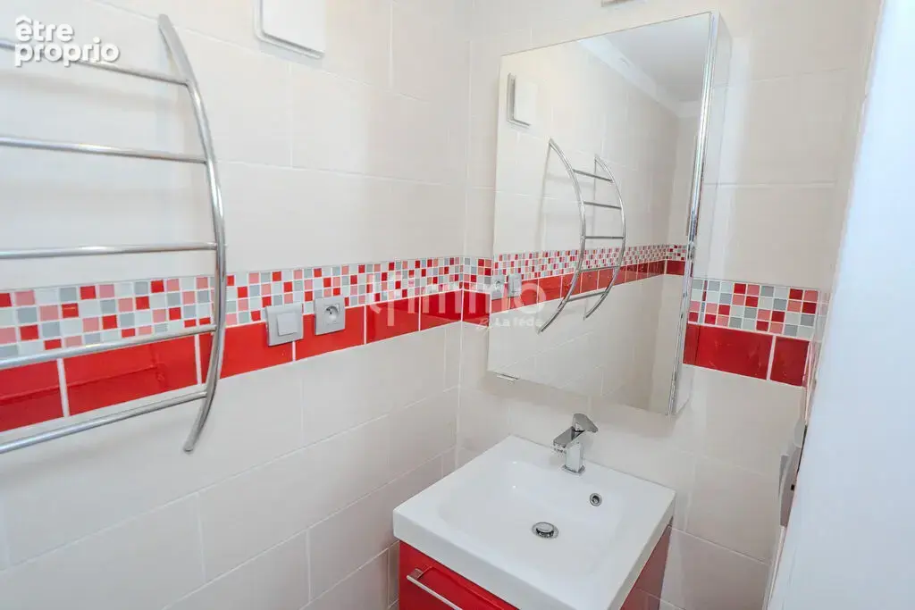 Maison 3 chambres, 3 salles d’eau/bain, cour et garage – Mayrevi - photo 7