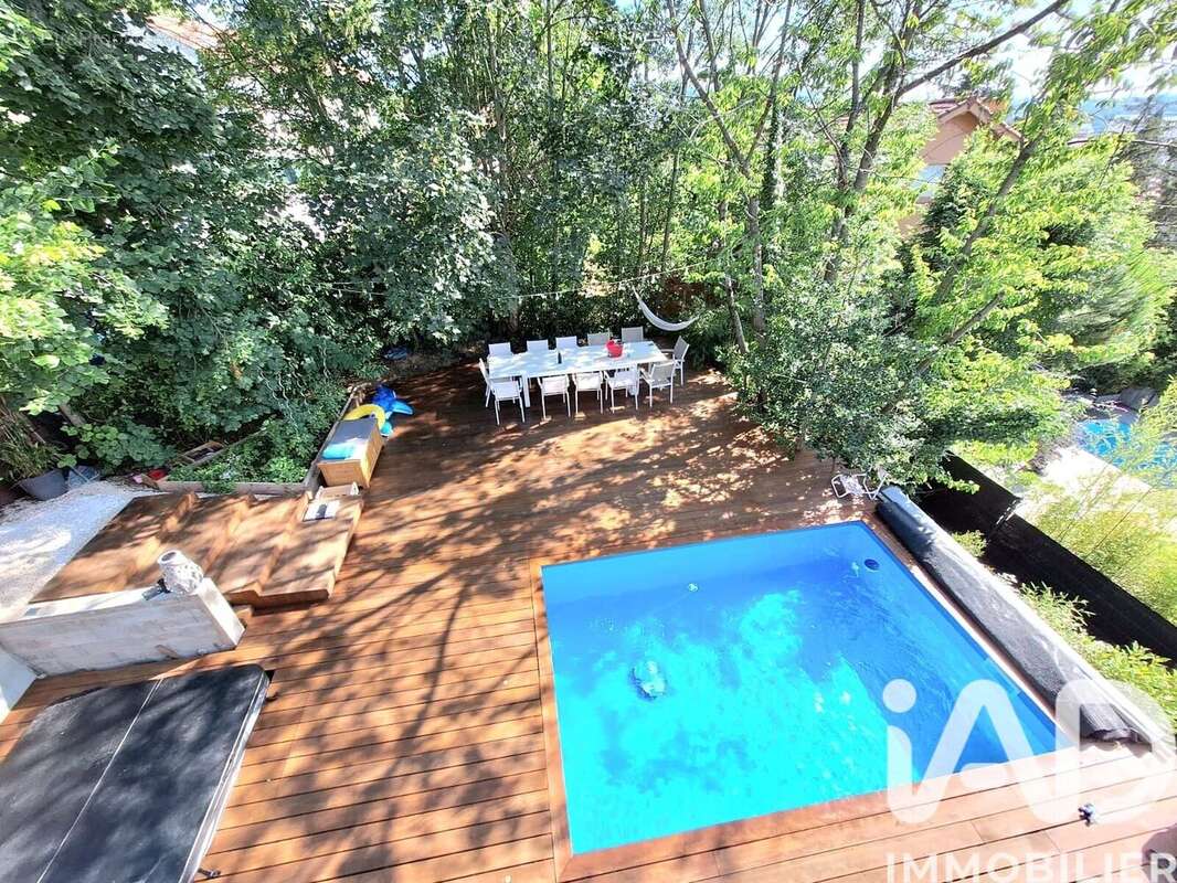 Photo 2 - Maison à SAINT-ETIENNE