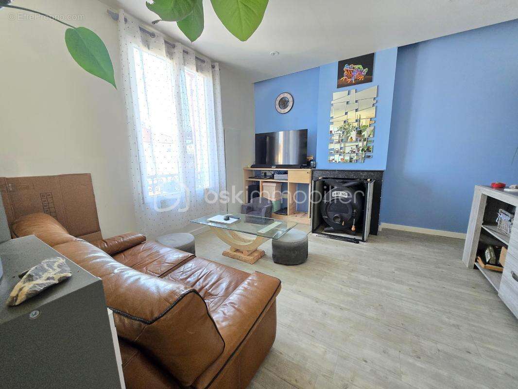 Maison à VARENNES-VAUZELLES