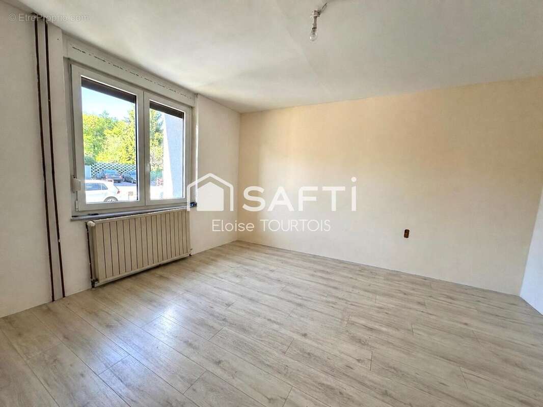 Maison 94 m² à L'hopital  - photo 3