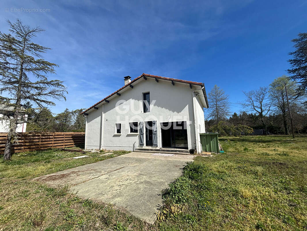 Maison à RION-DES-LANDES