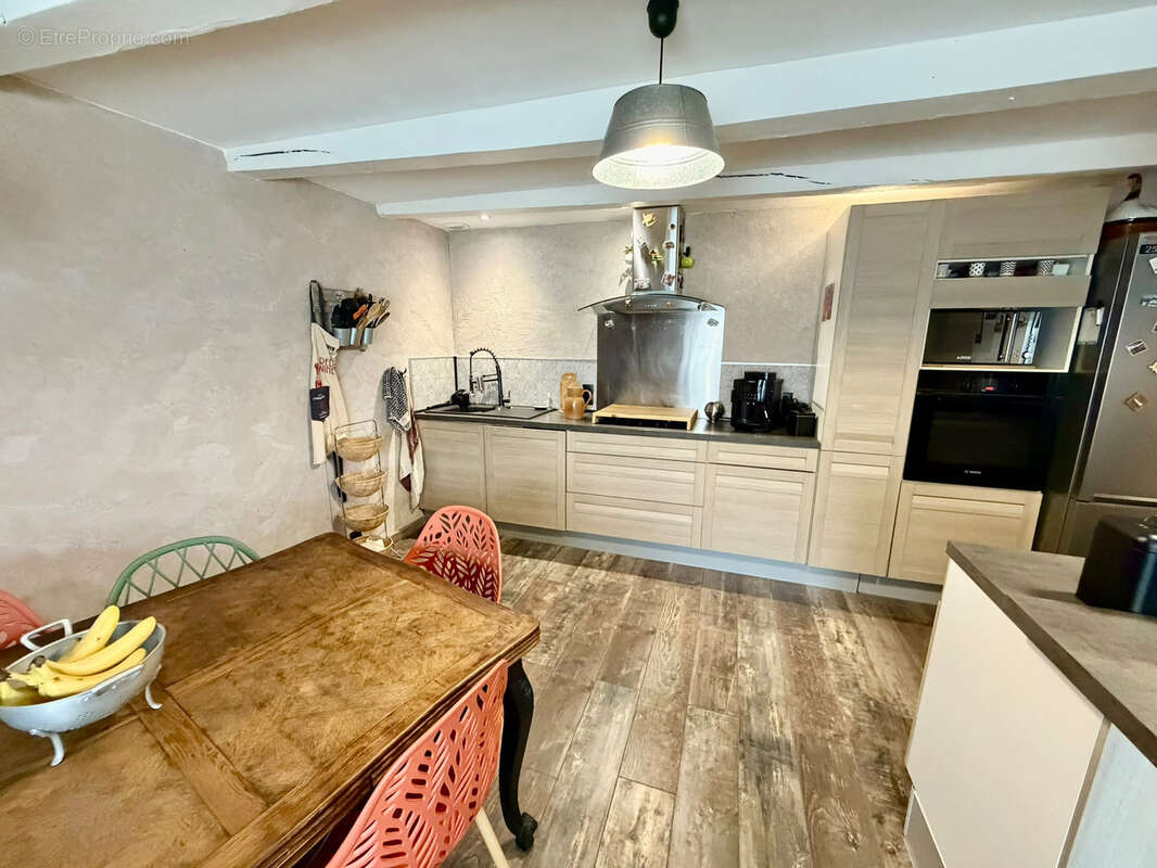 Vente charmante maison rénovée, mitoyenne, sur terrain de  24,77 ares ROYE - photo 8