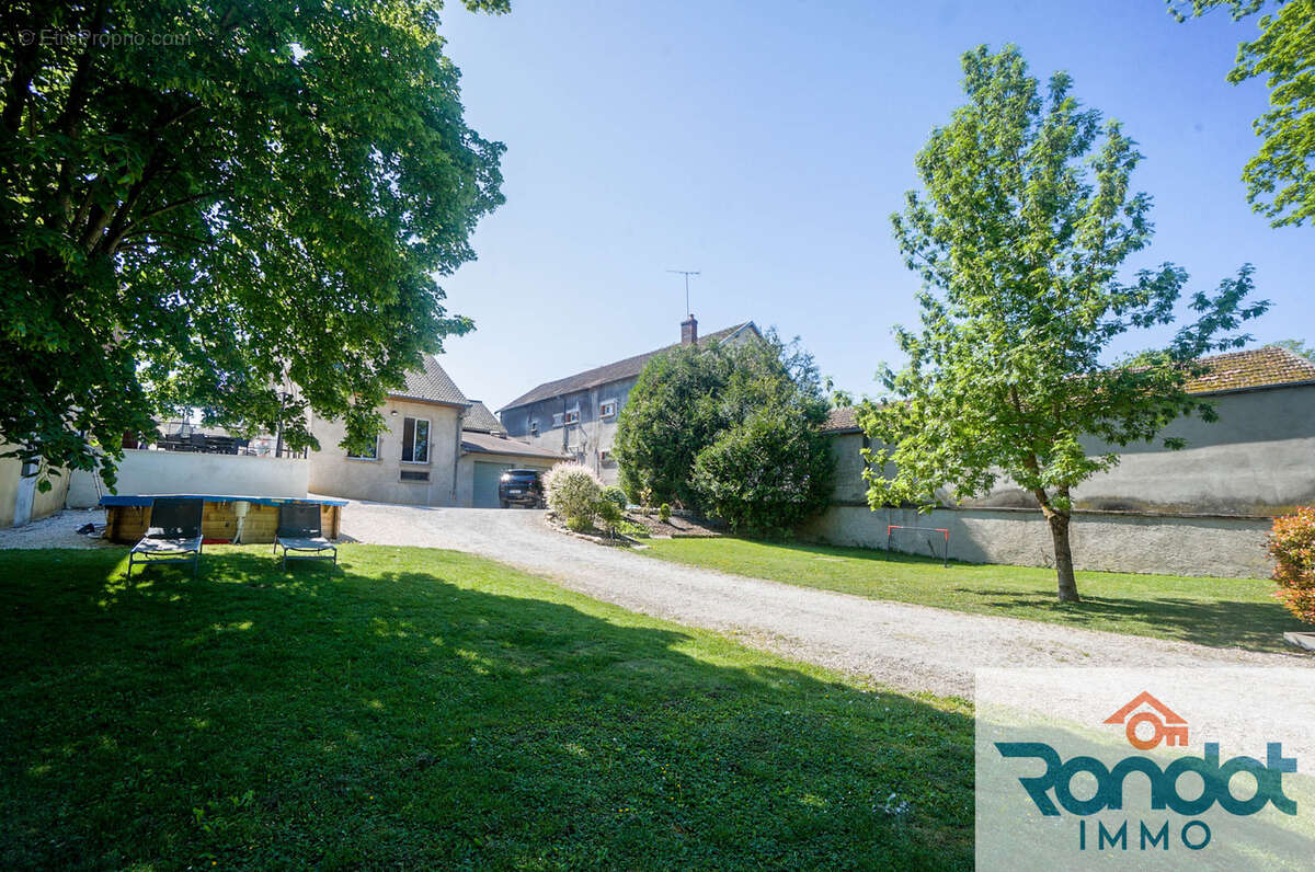 Appartement à MARCILLY-SUR-TILLE