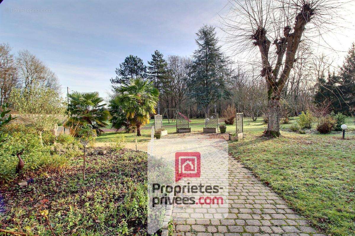 Maison à VILLEMANDEUR