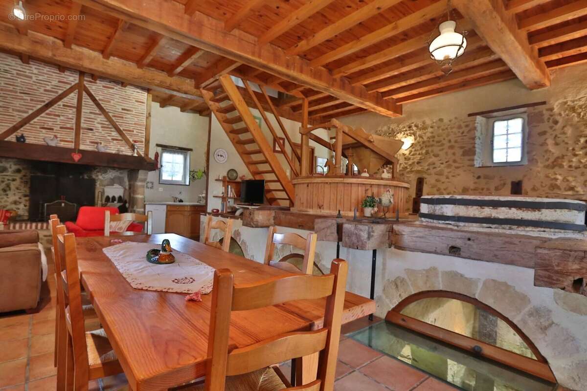 Maison à CROUSEILLES