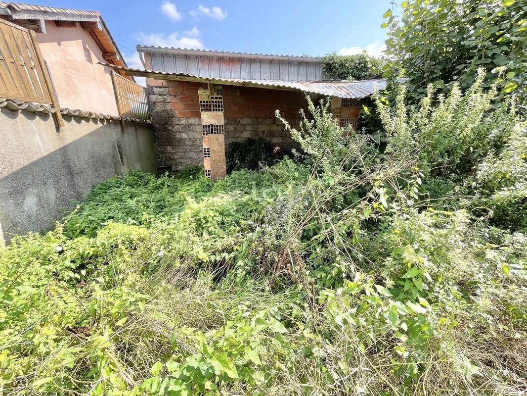 Maison à PONT-DE-VAUX