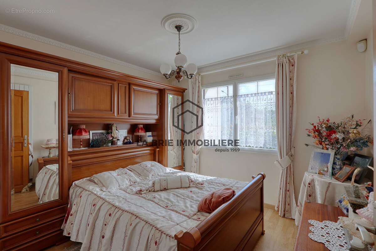 Maison à VILLECRESNES