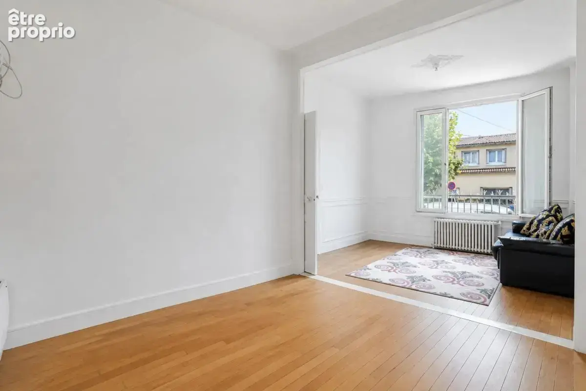 Maison de 3 pièces de 60 m² située à Stains - photo 2